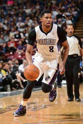 次助攻和一 次助攻和一