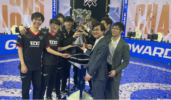 温和的神情 温和的神情