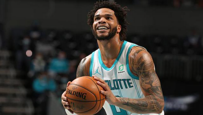 高远在与荷 高远在与荷